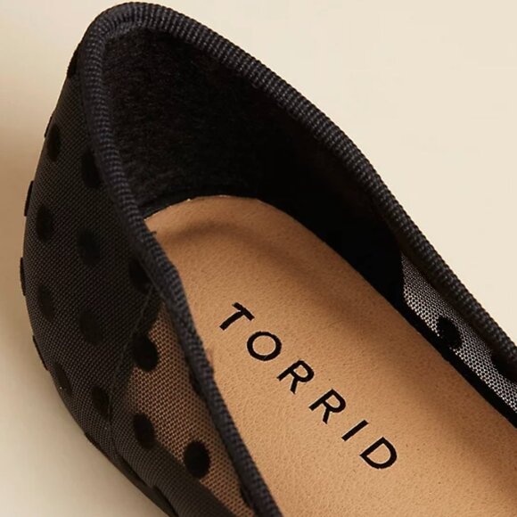 Polka Dot Mesh Pointed Flat (WW) - Size 10 - Picture 2 of 4